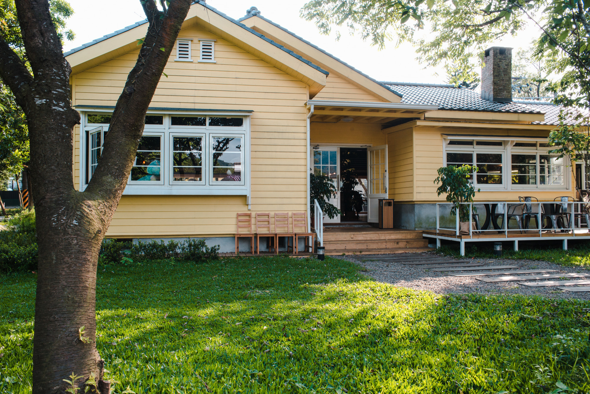 4 Ways to Improve Your Home’s Curb Appeal